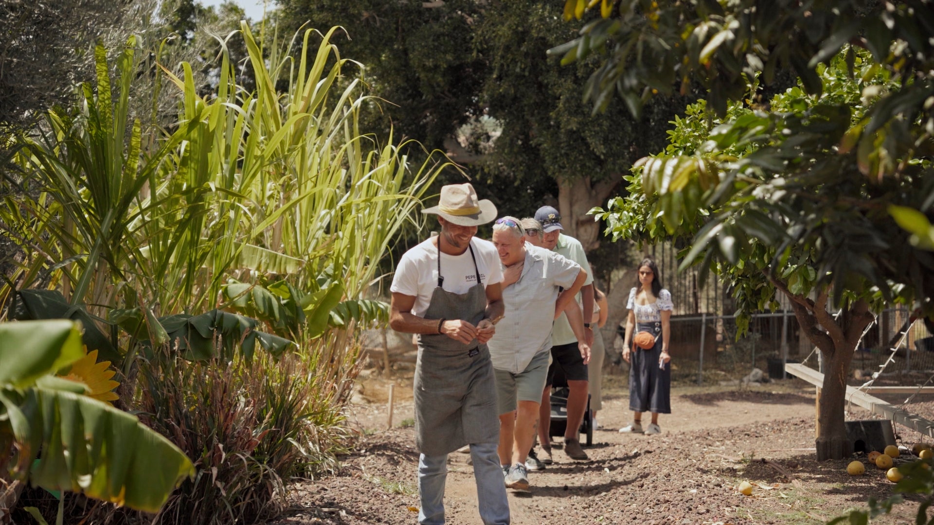 VISITA GUIADA + LIMONADA + TAPAS + DEGUSTACION DE PEPEOIL - 30,00€ p.p. - Pepeoil